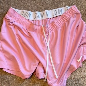 Nike dry fit shorts XL